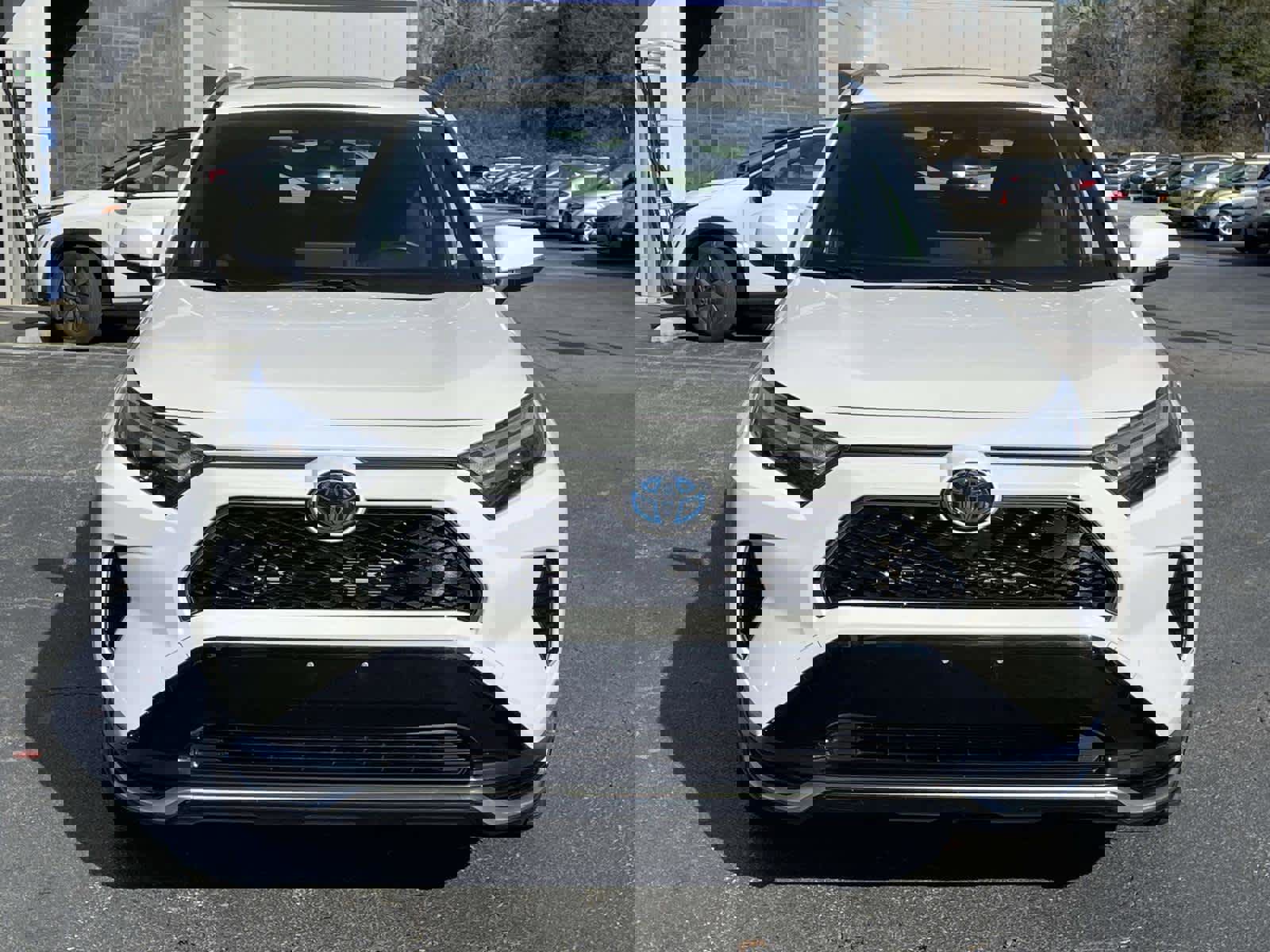 Used 2023 Toyota RAV4 SE image 8