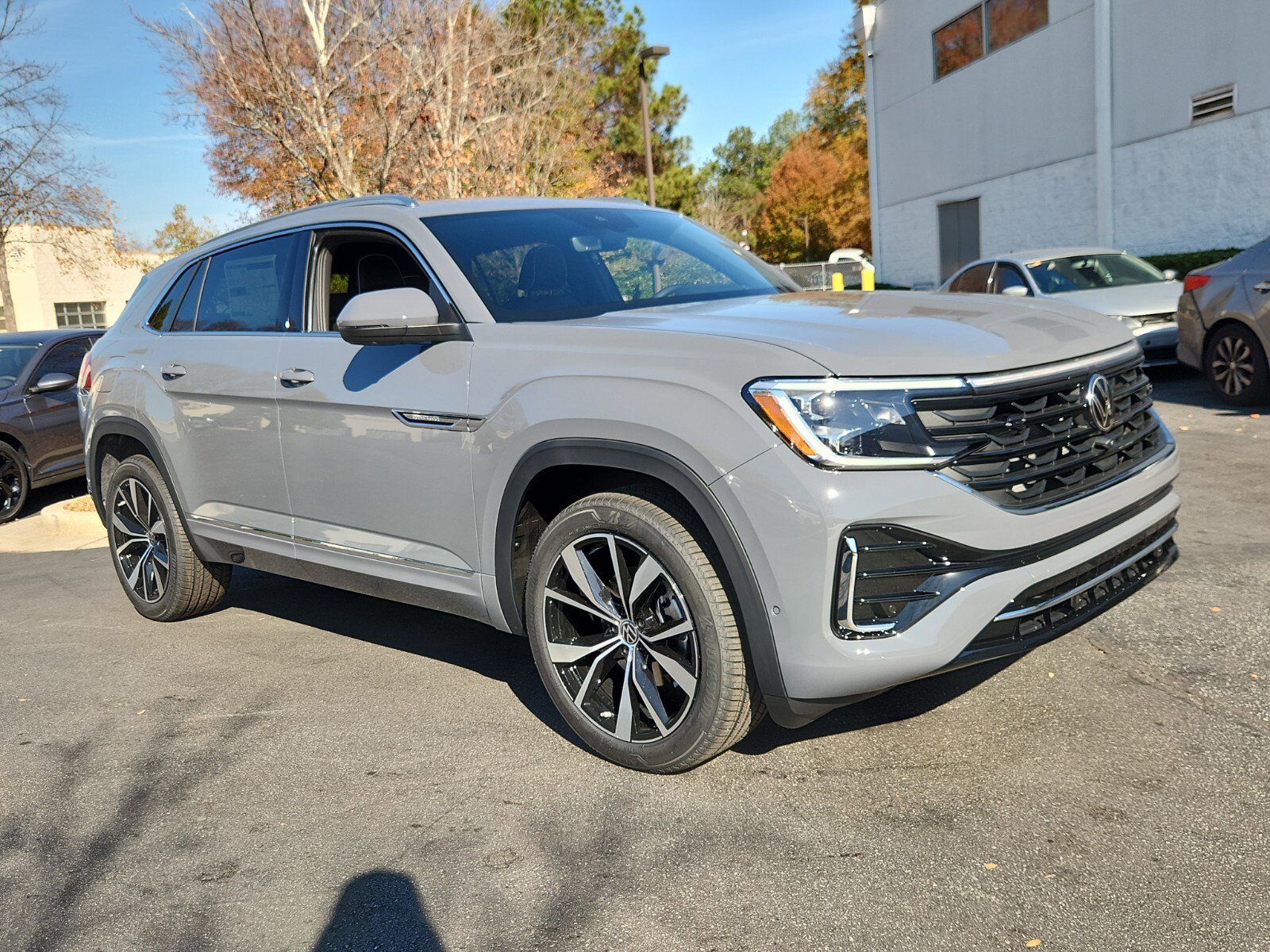 New 2026 Volkswagen Atlas Cross Sport SEL Premium R-Line image 3