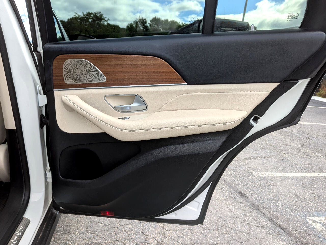 Used 2024 Mercedes-Benz GLE 450 4MATIC image 41