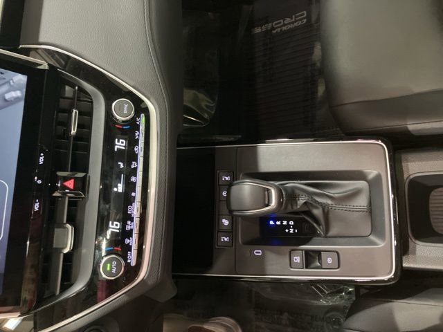 Used 2026 Toyota Corolla Cross XLE w/ Convenience Package AWD/4WD image 17