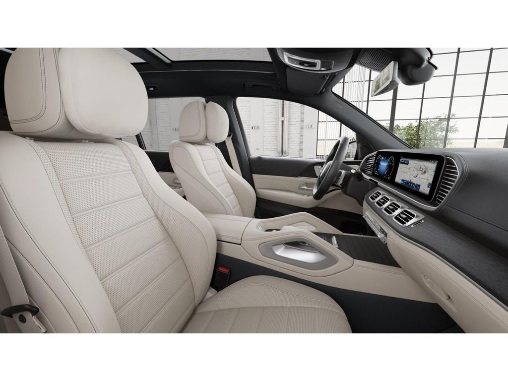 New 2026 Mercedes-Benz GLS 580 4MATIC image 4