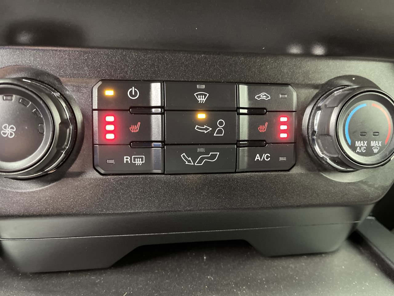 Certified 2020 Ford F150 XLT w/ Equipment Group 302A Luxury AWD/4WD image 24