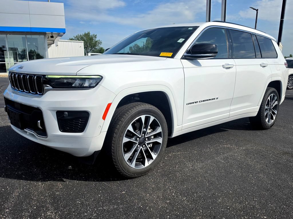 Used 2023 Jeep Grand Cherokee L Overland AWD/4WD image 2