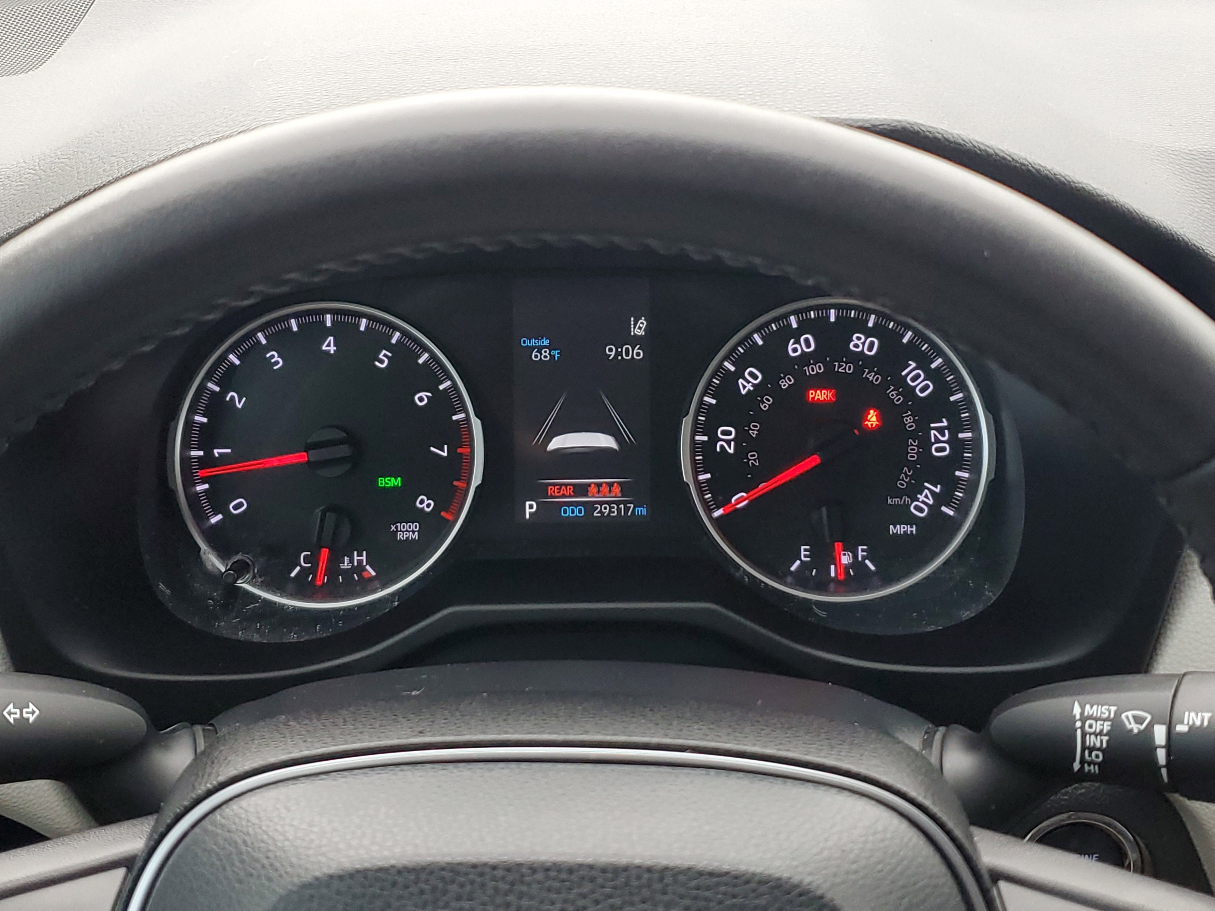 Used 2022 Toyota RAV4 XLE Premium image 24