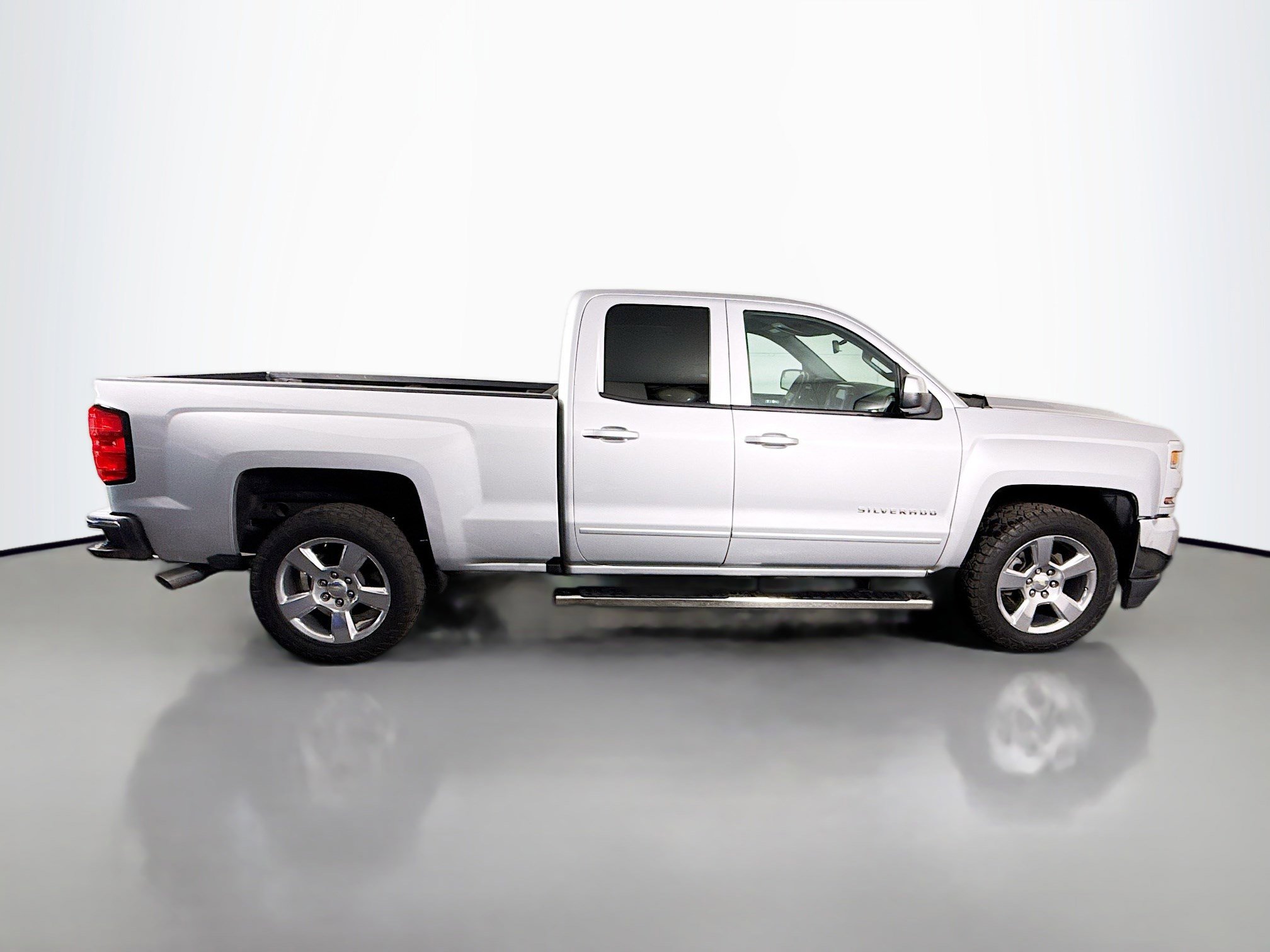 Used 2018 Chevrolet Silverado 1500 LT w/ All Star Edition image 11
