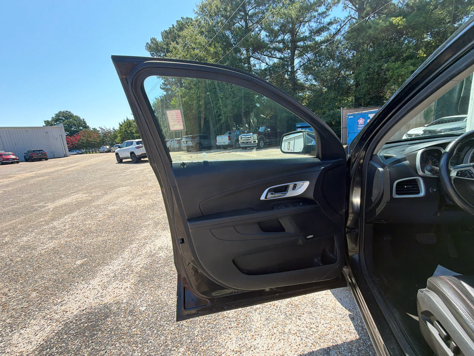 Used 2016 Chevrolet Equinox LTZ w/ Enhanced Convenience Package FWD image 17