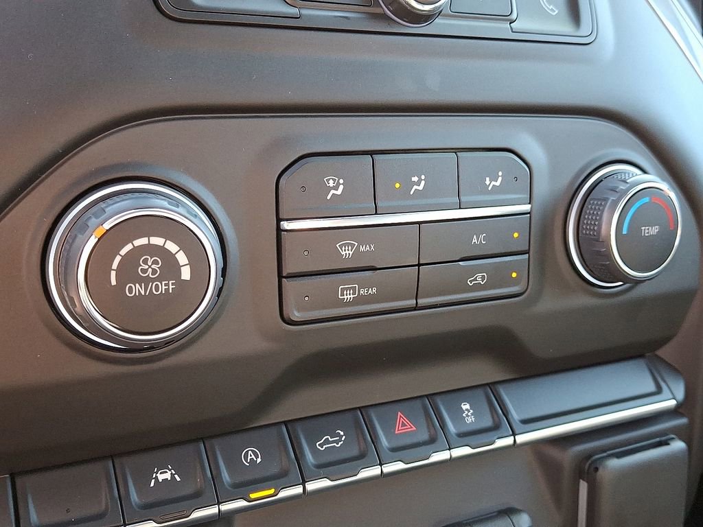 Used 2025 Chevrolet Silverado 1500 Custom w/ Turbomax Blackout Package image 15