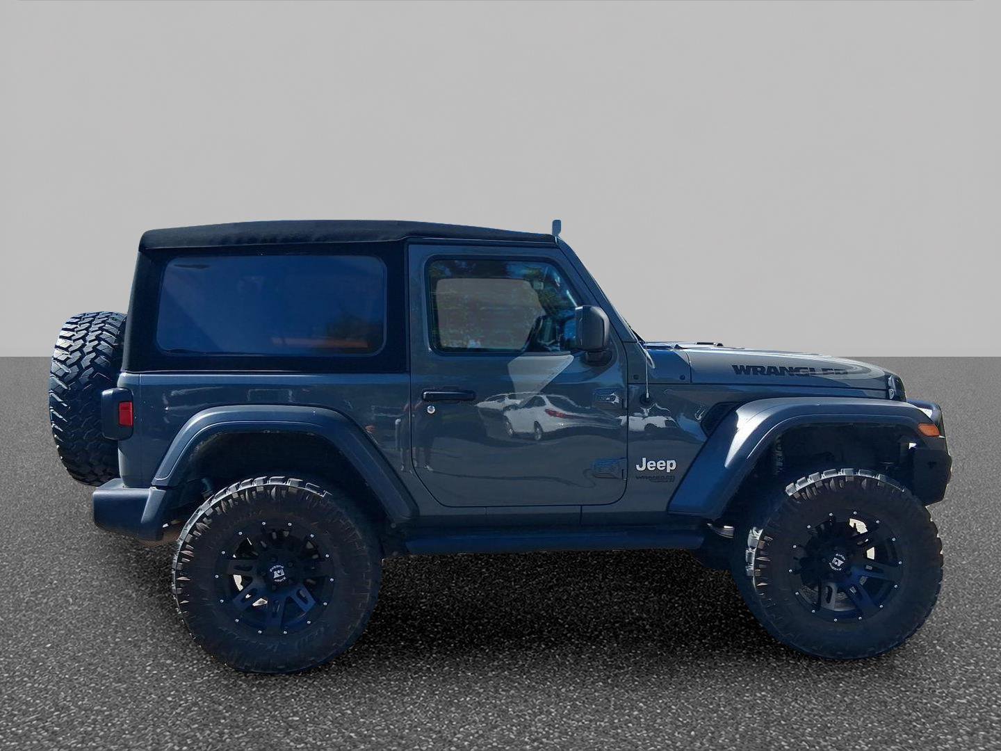 Used 2020 Jeep Wrangler Sport AWD/4WD image 3