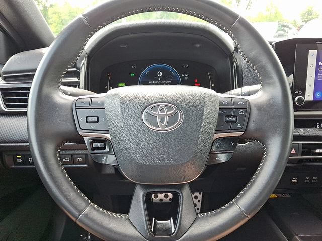 Used 2025 Toyota Camry SE FWD image 18