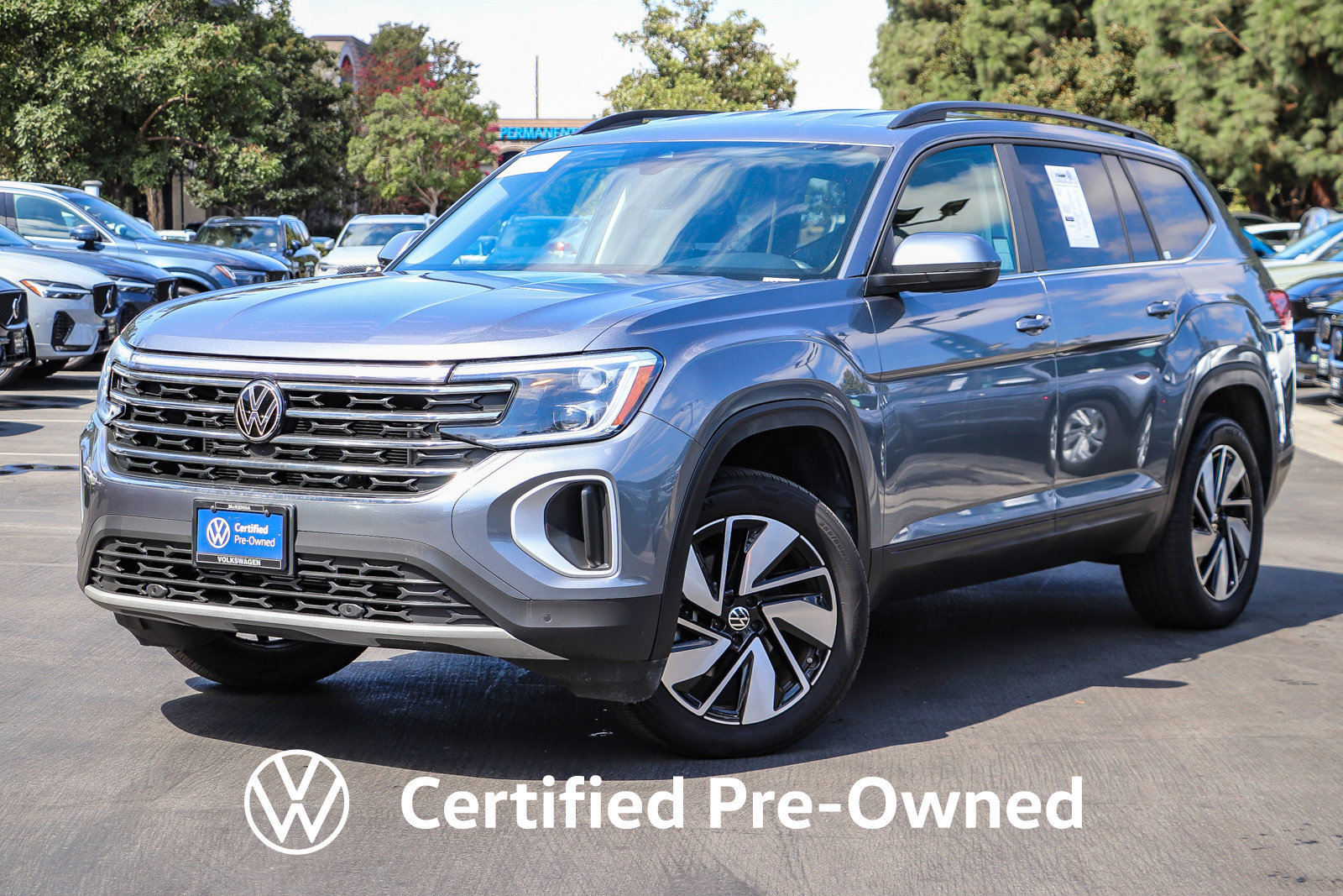Certified 2024 Volkswagen Atlas SE FWD image 1