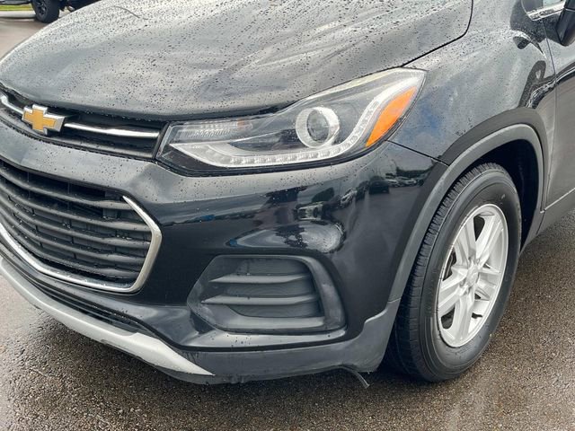 Used 2018 Chevrolet Trax LT w/ LT Convenience Package image 11