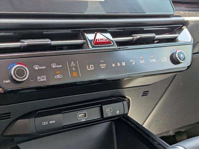 Used 2025 Kia Niro EX FWD image 9