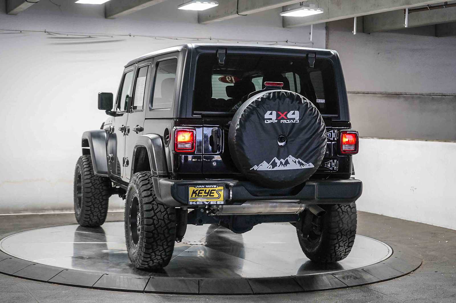 Used 2019 Jeep Wrangler Unlimited Sport image 4