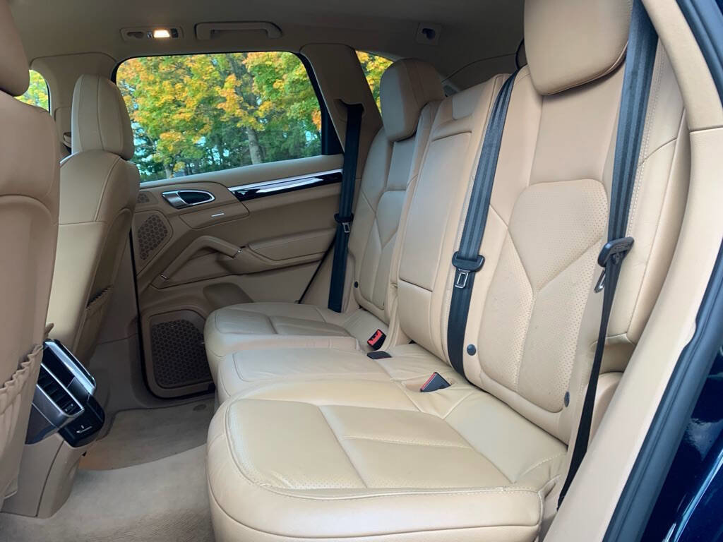 Used 2012 Porsche Cayenne image 18