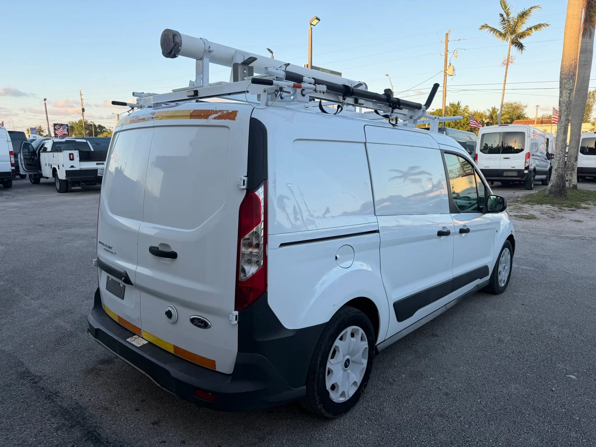 Used 2016 Ford Transit Connect XL image 6