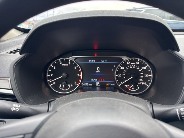 Used 2024 Nissan Altima 2.5 SV image 12