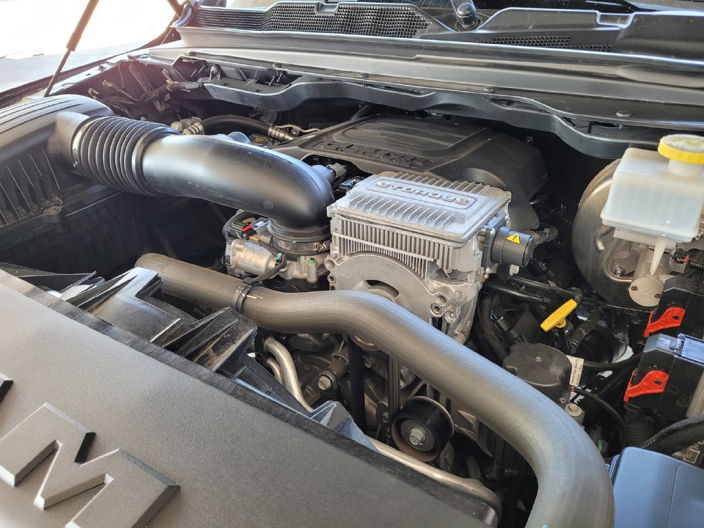 Used 2022 RAM 1500 Laramie w/ Sport Appearance Package AWD/4WD image 15