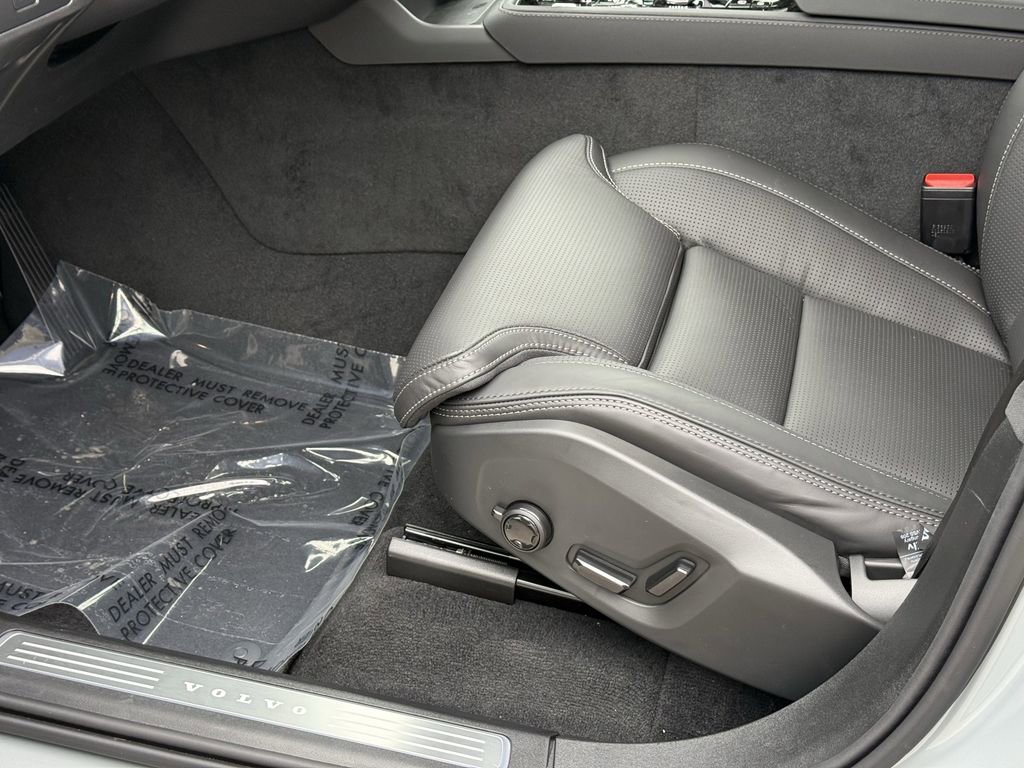 New 2026 Volvo XC90 B6 Ultra image 15
