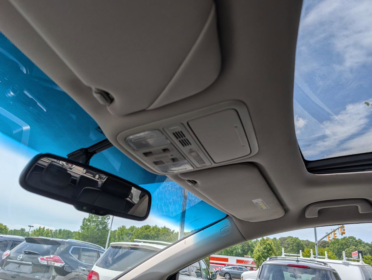 Used 2011 Honda Odyssey EX-L image 32