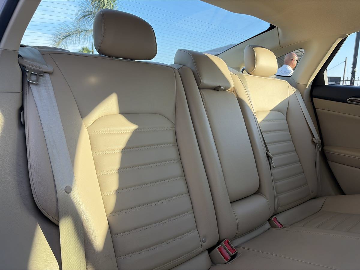 Used 2013 Ford Fusion SE FWD image 24