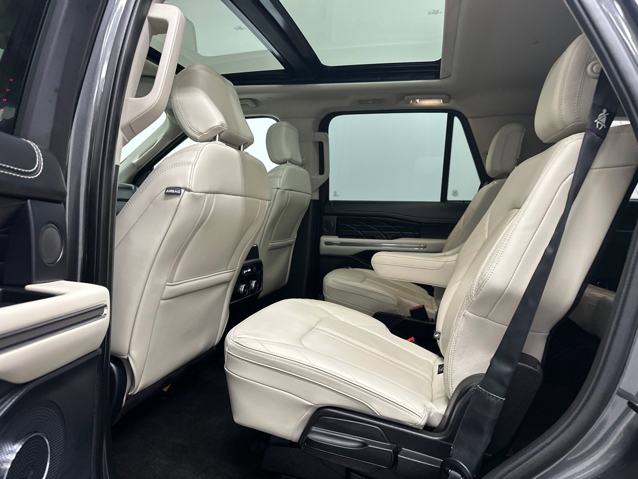 Used 2020 Ford Expedition Platinum image 21