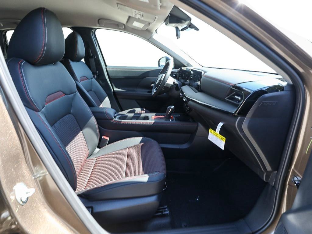 New 2026 Nissan Kicks SR w/ Cold Weather Package AWD/4WD image 19