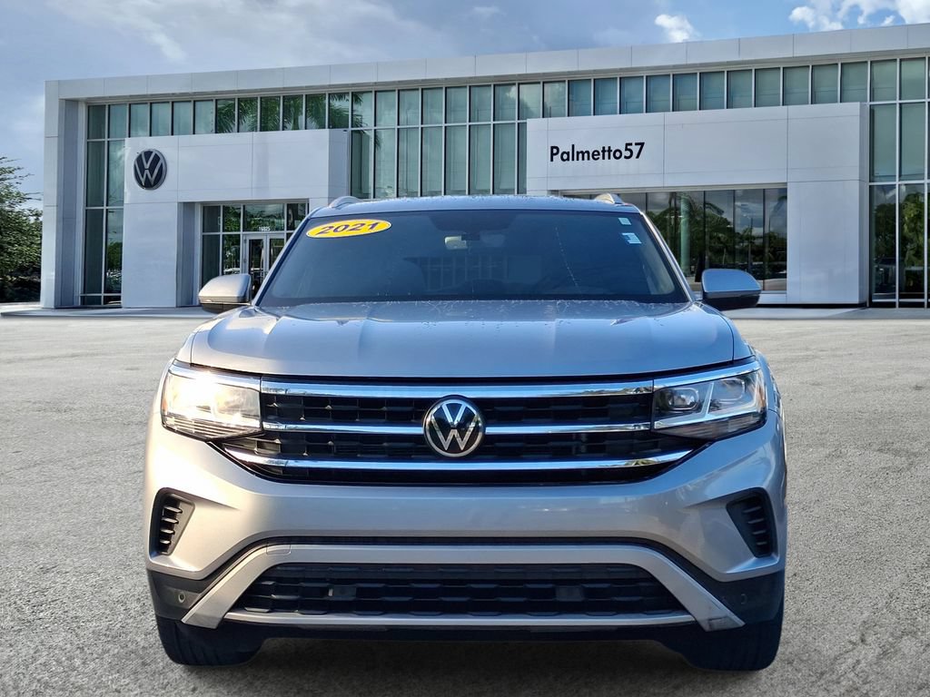 Used 2022 Volkswagen Atlas Cross Sport SE w/ Black Wheel Package AWD/4WD image 2