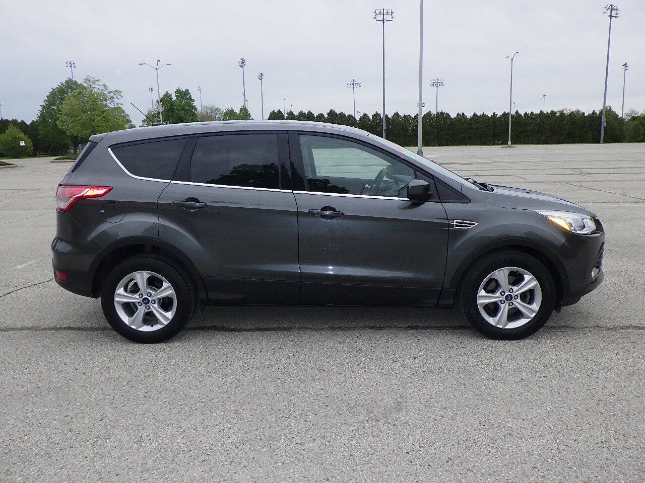 Used 2016 Ford Escape SE FWD image 4