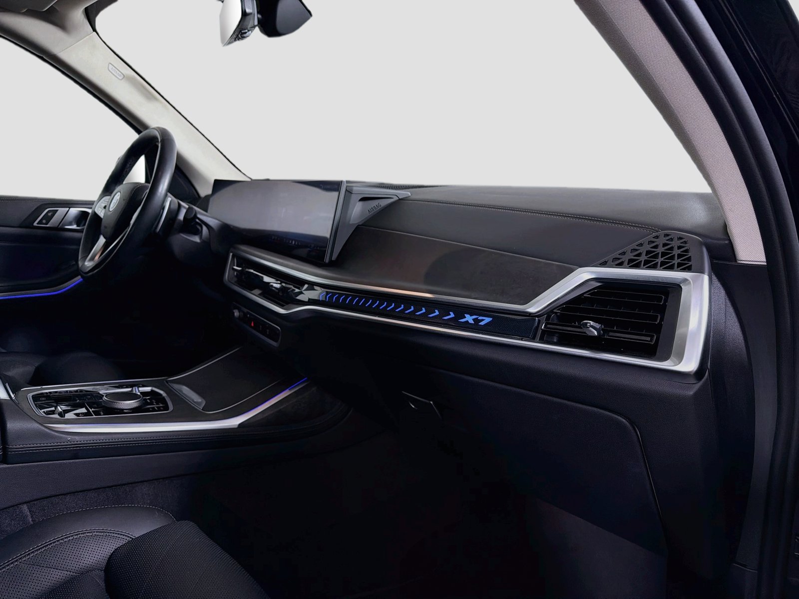 Certified 2025 BMW X7 xDrive40i w/ Climate Comfort Package AWD/4WD image 32