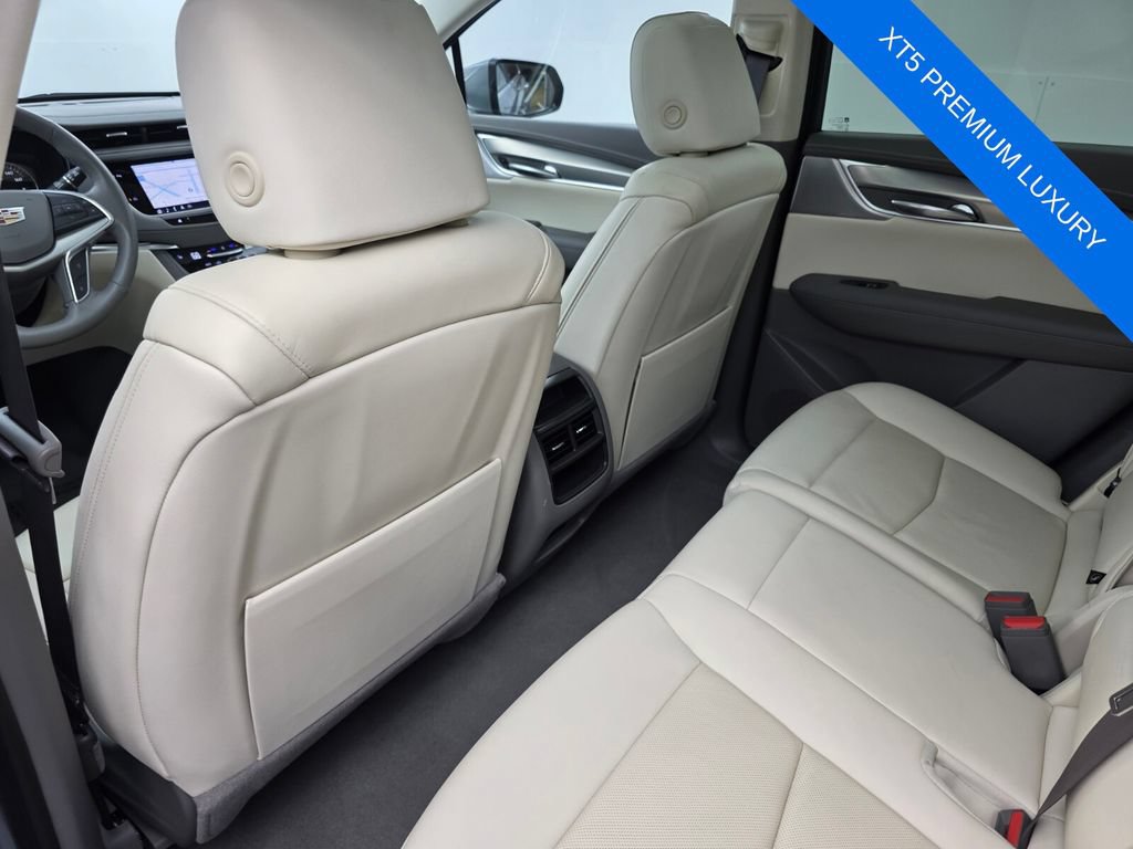 Used 2023 Cadillac XT5 Premium Luxury FWD image 14