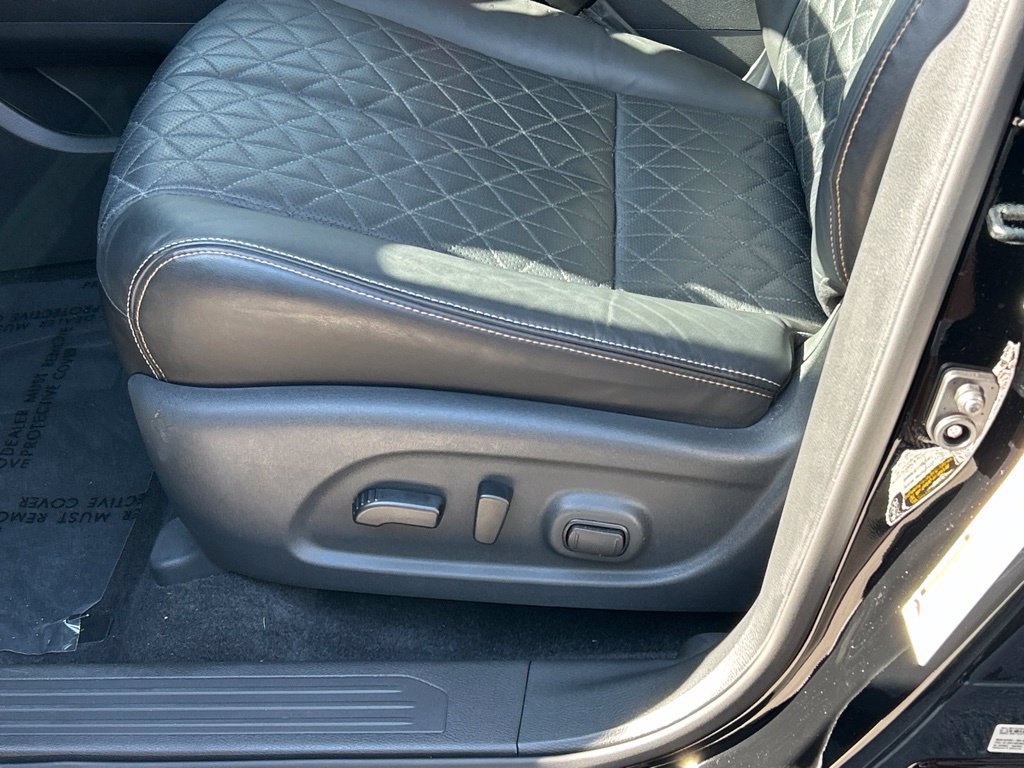 Certified 2024 Nissan Murano Platinum w/ Cargo Package FWD image 18