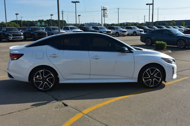 Used 2024 Nissan Sentra SR FWD image 4