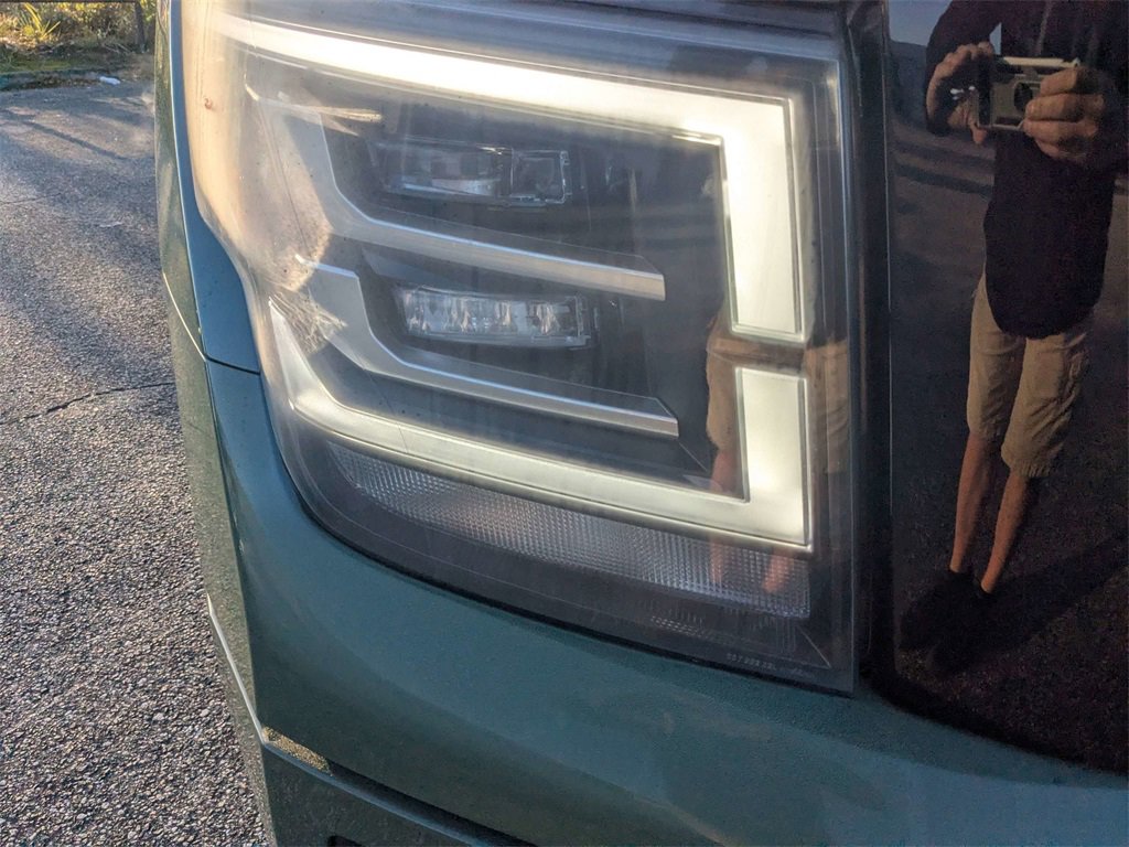 Used 2024 Nissan Titan SV w/ SV Bronze Edition Package image 10