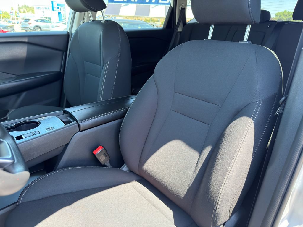 Used 2024 Nissan Rogue S FWD image 16