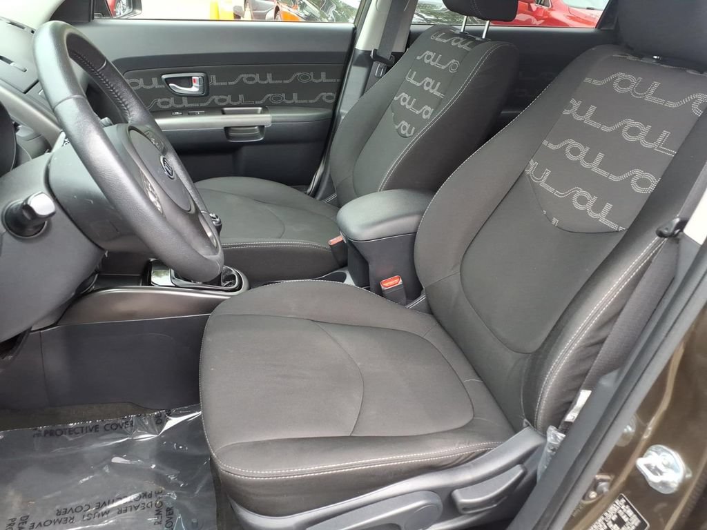 Used 2012 Kia Soul + FWD image 13