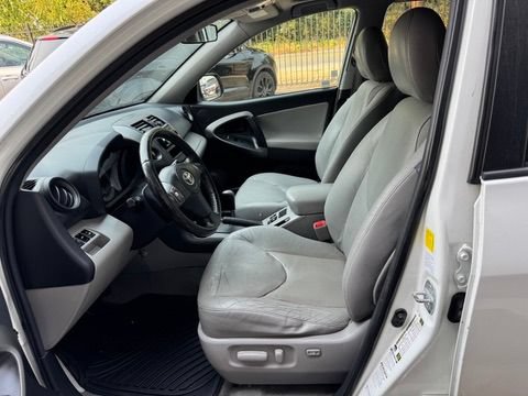 Used 2011 Toyota RAV4 Limited AWD/4WD image 9