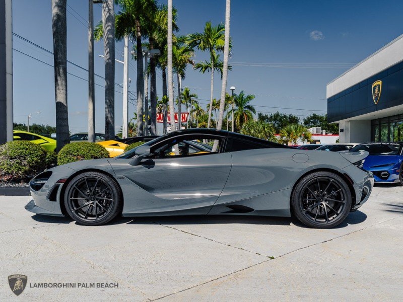 Used 2026 McLaren 750S RWD image 2