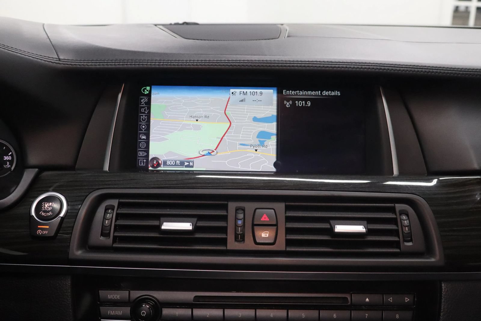 Used 2016 BMW 550i xDrive Sedan AWD/4WD image 30