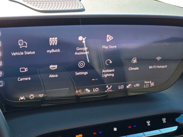 Used 2025 Buick Enclave Preferred FWD image 30