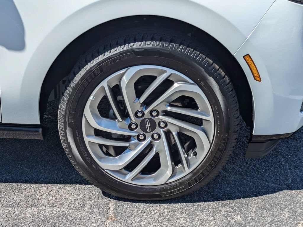 Certified 2026 Lincoln Navigator Reserve AWD/4WD image 12