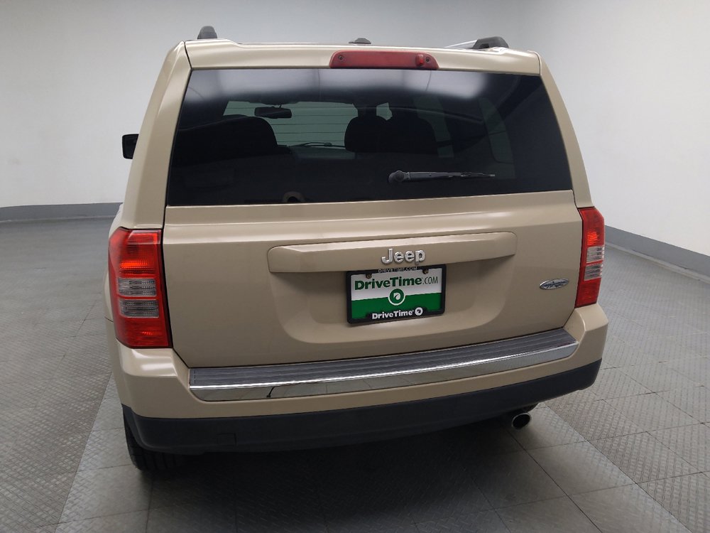 Used 2017 Jeep Patriot High Altitude FWD image 6