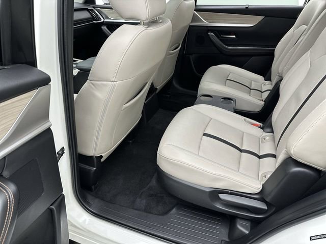 Certified 2024 MAZDA CX-90 Plug-In Hybrid w/ Preferred AWD/4WD image 22