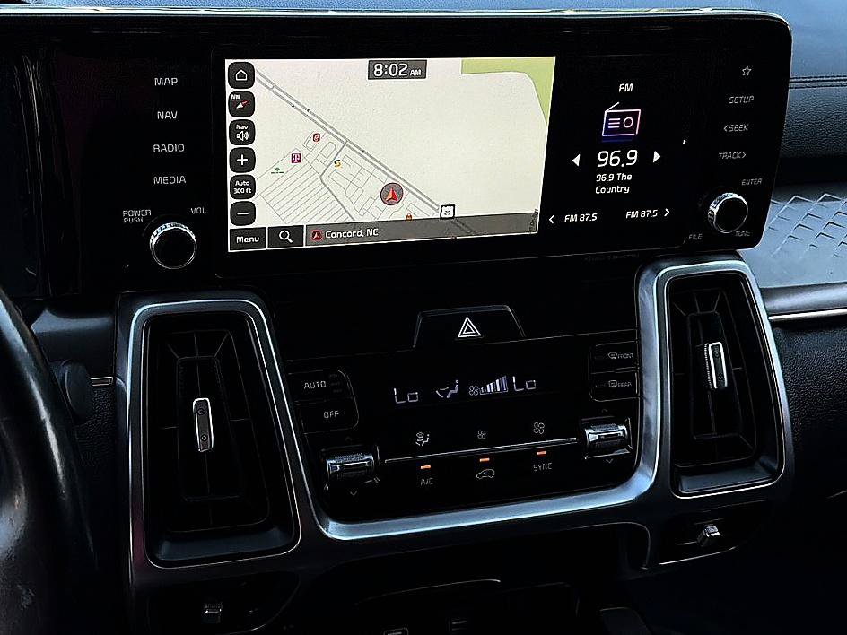 Used 2022 Kia Sorento S w/ Panoramic Sunroof Package FWD image 14