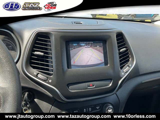Used 2019 Jeep Cherokee Latitude w/ Popular Appearance Group FWD image 13