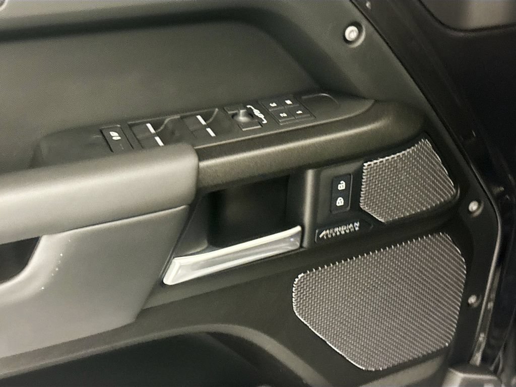 Certified 2024 Land Rover Defender 110 V8 AWD/4WD image 16