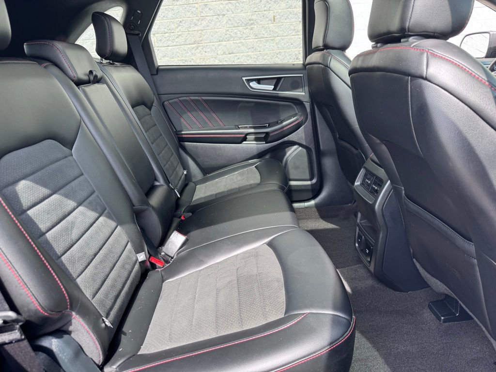 Certified 2020 Ford Edge ST-Line w/ Cold Weather Package AWD/4WD image 20
