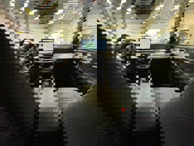 Used 2025 Ford Explorer Active image 19