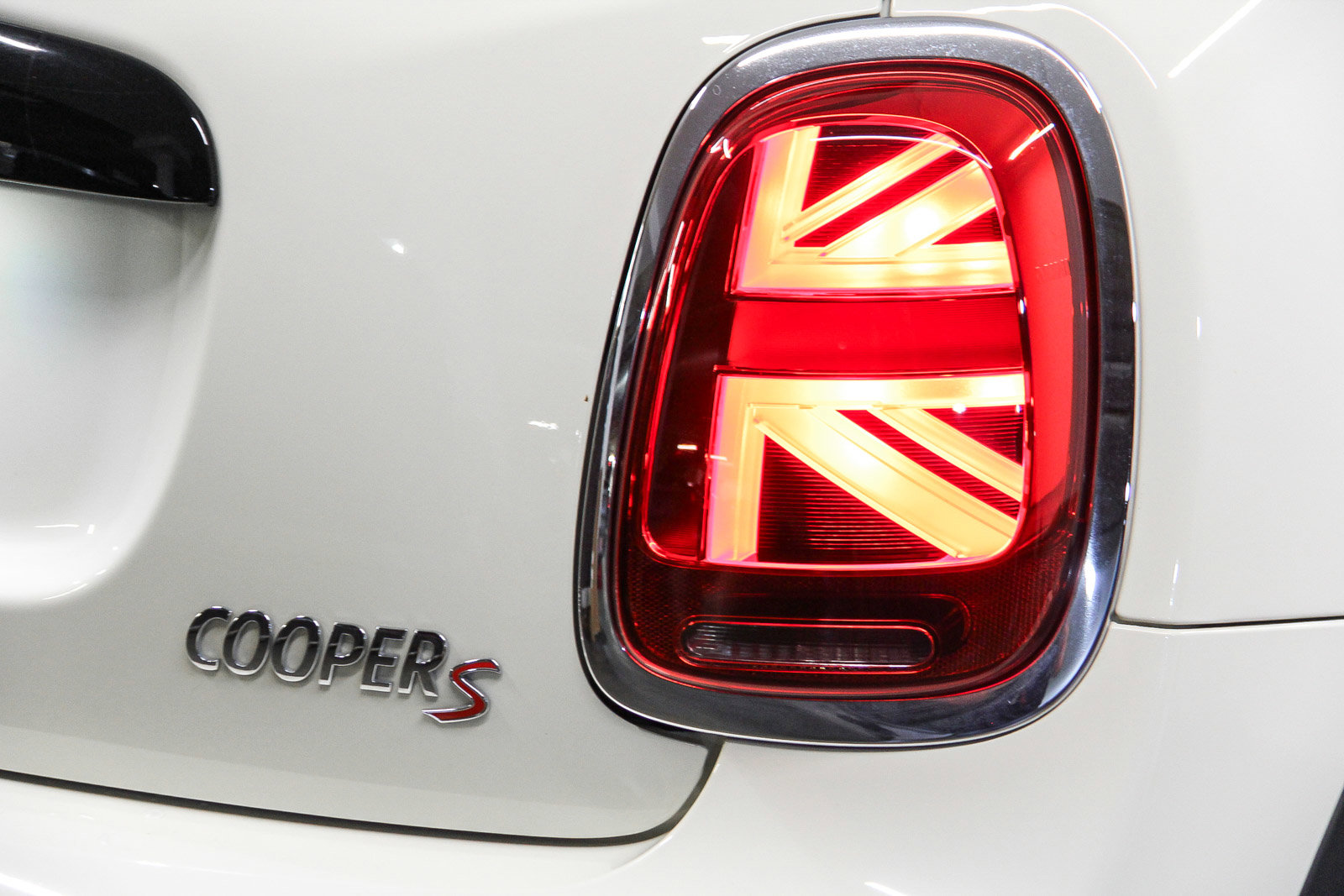 Certified 2023 MINI Cooper S FWD image 7