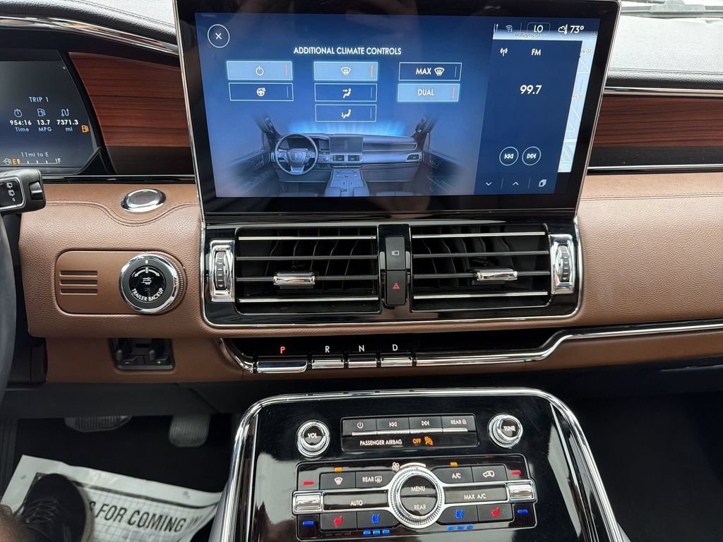 Used 2024 Lincoln Navigator Reserve AWD/4WD image 17