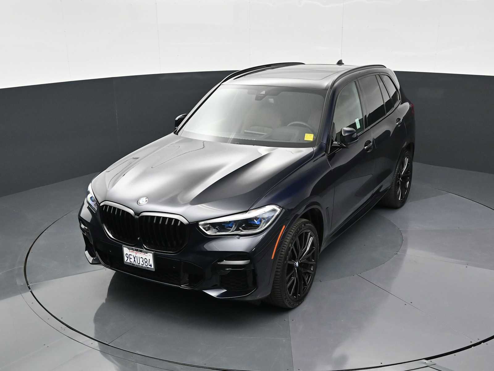 Used 2023 BMW X5 M50i w/ Executive Package image 16